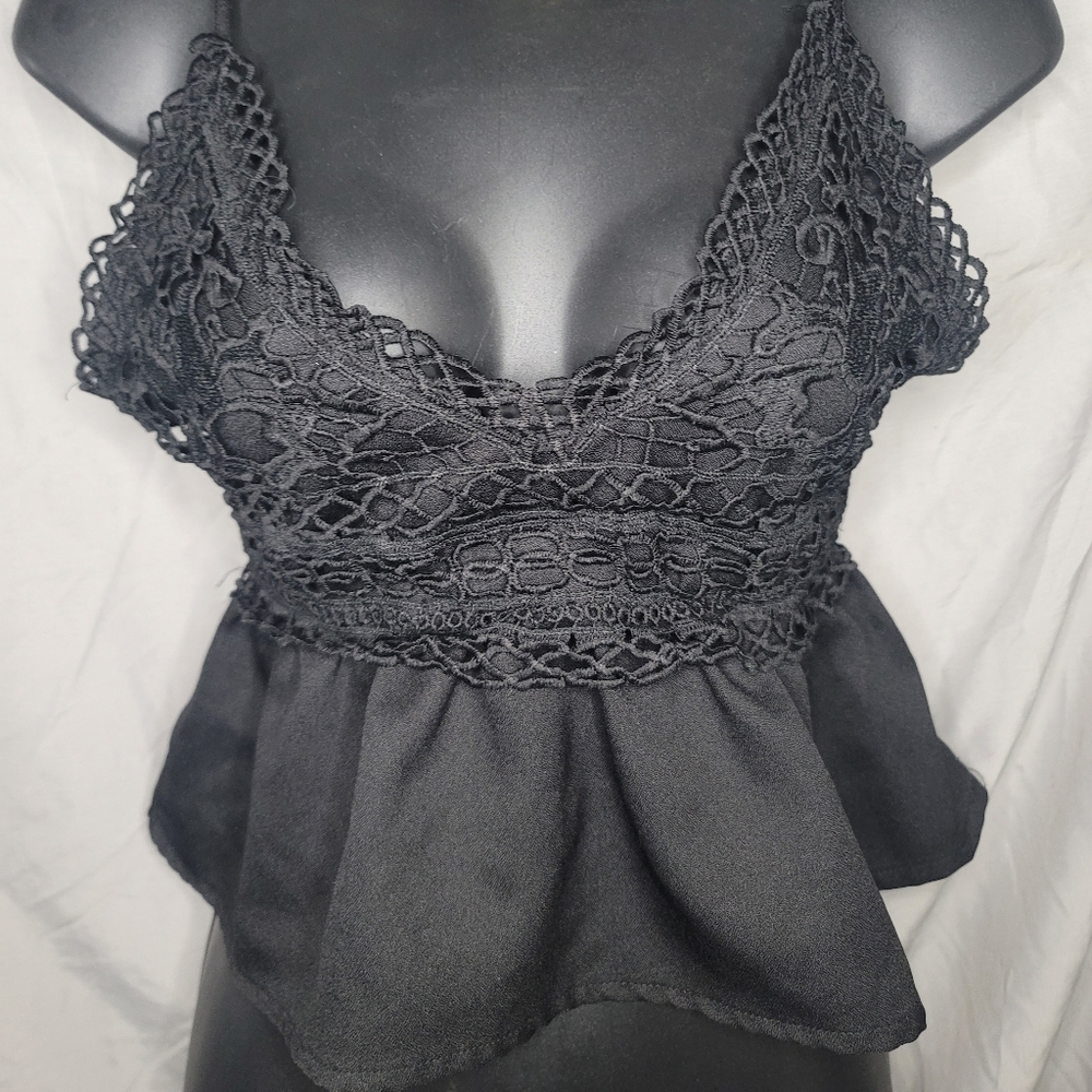 Black crop top